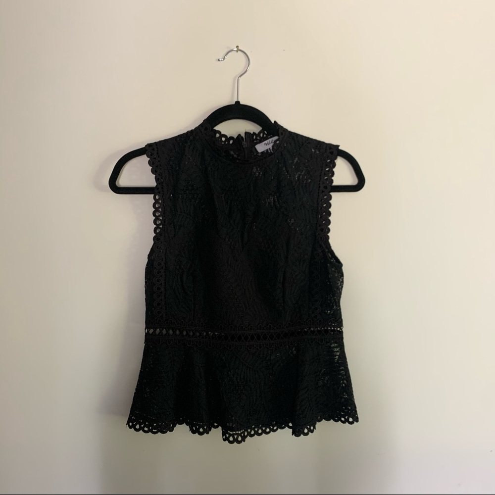 Lace Sleeveless Blouse